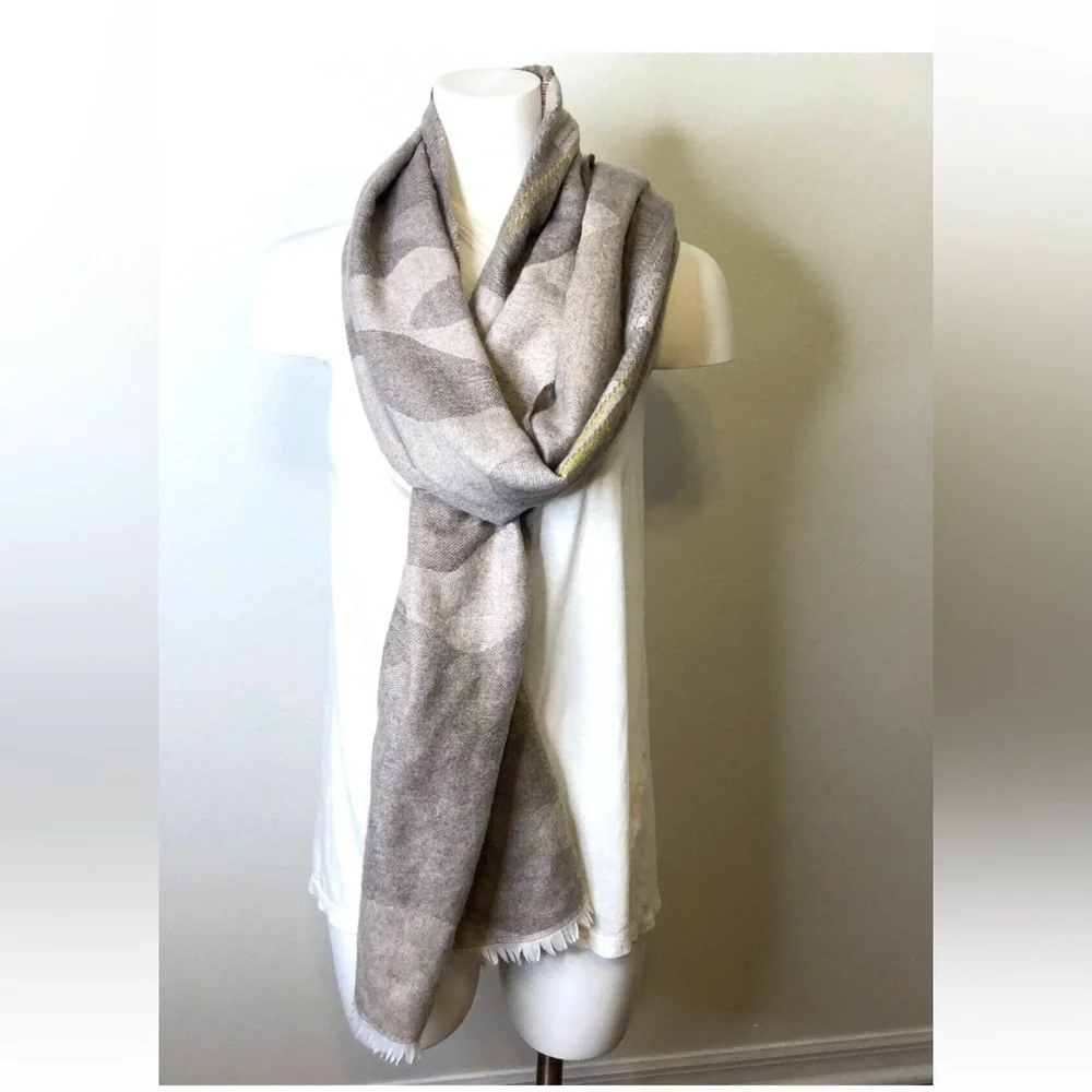Gap Scarf Wrap Oversized Tan Touch Of Yellow Very Soft Wrap